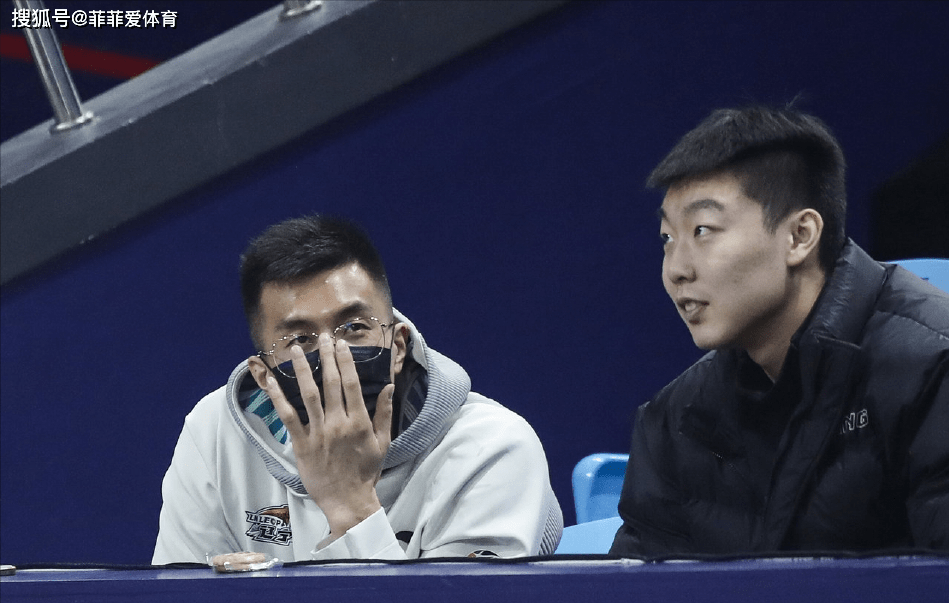 赛艇淘汰赛上演强强对话,北城貔貅队翻盘蓬莱灰熊队,战术调整见效;外援联手发威 赛艇淘汰赛上演强强对话,北城貔貅队翻盘蓬莱灰熊队,战术调整见效;外援联手发威